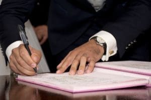עורך דין תאונות עבודה – מה תפקידו ומדוע חשוב להיעזר בו?